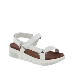 Price Drop❤️Sporty Mia Luca Sandal